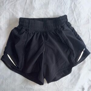 Lululemon hotty hots - size 0, black, 4 inch, lined!